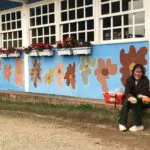 Dizem que acabou… Que nada plantaram flores na calçada.Dizem que o caminho é…