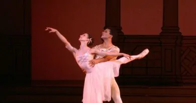 🩷Grace and lightness  Don’t miss The Royal Ballet’s breathtaking Rhapsody when…