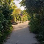 Livet fortsætter i den lille landsby…