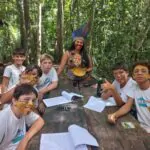 Um momento muito lindo com os alunos e os professores Awery…