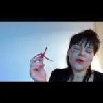 Esta canção que faz parte do álbum MACACA BUDA, foi composta por Pri Caires, na …