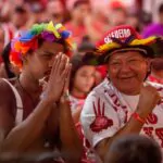 Aplaudindo com entusiasmo a cada nota 10 que a Acadêmicos do Salgueiro (@salguei…